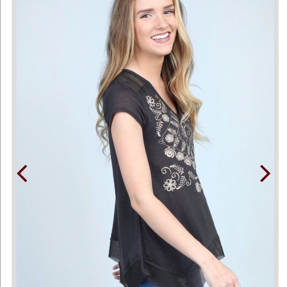 Altar’d State It’s Meshy Top size Small SM gray